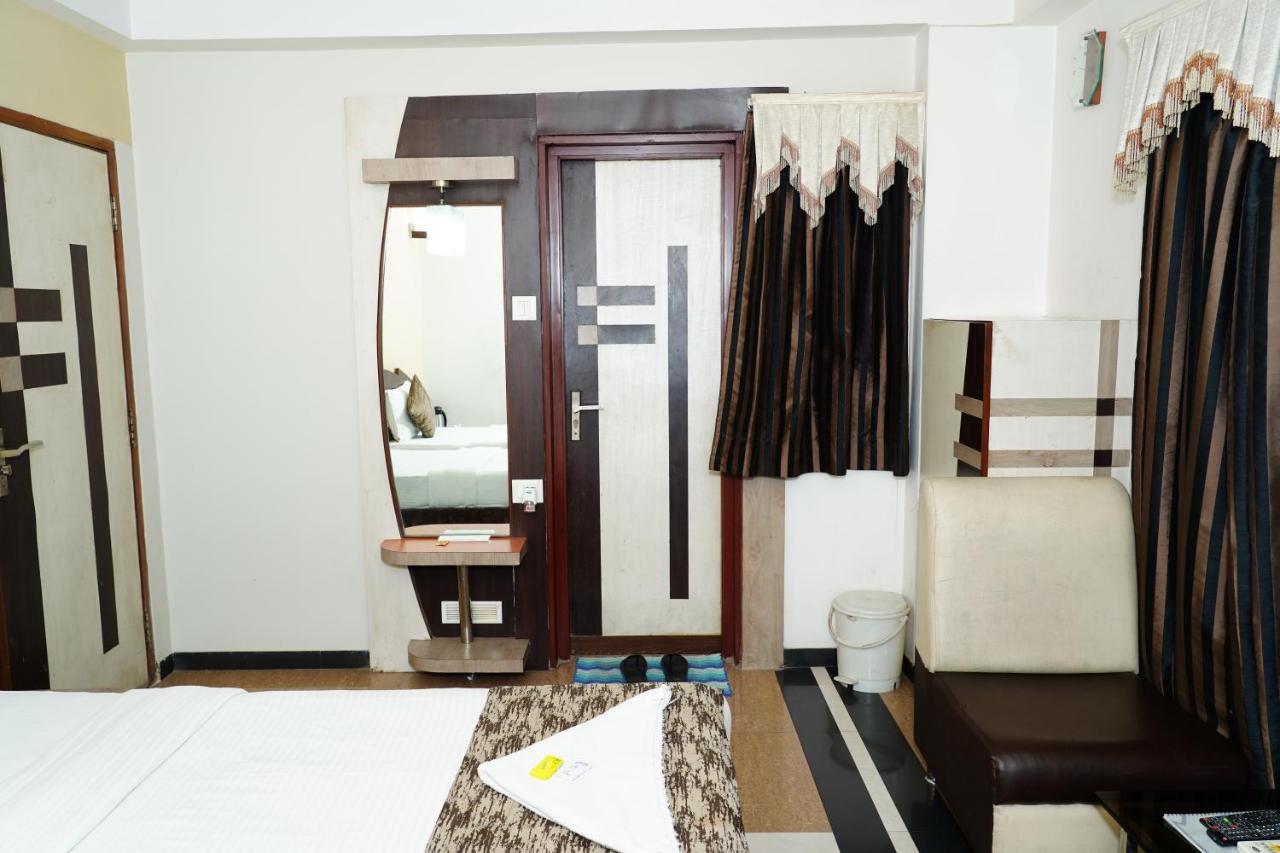 Marshall The Hotel Ahmedabad Exterior foto