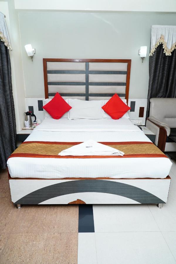 Marshall The Hotel Ahmedabad Exterior foto