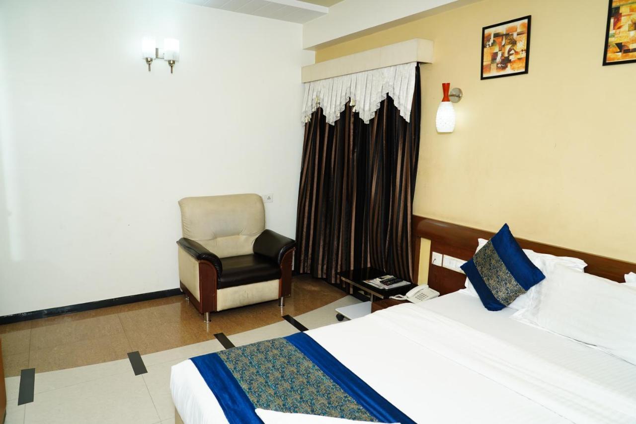 Marshall The Hotel Ahmedabad Exterior foto