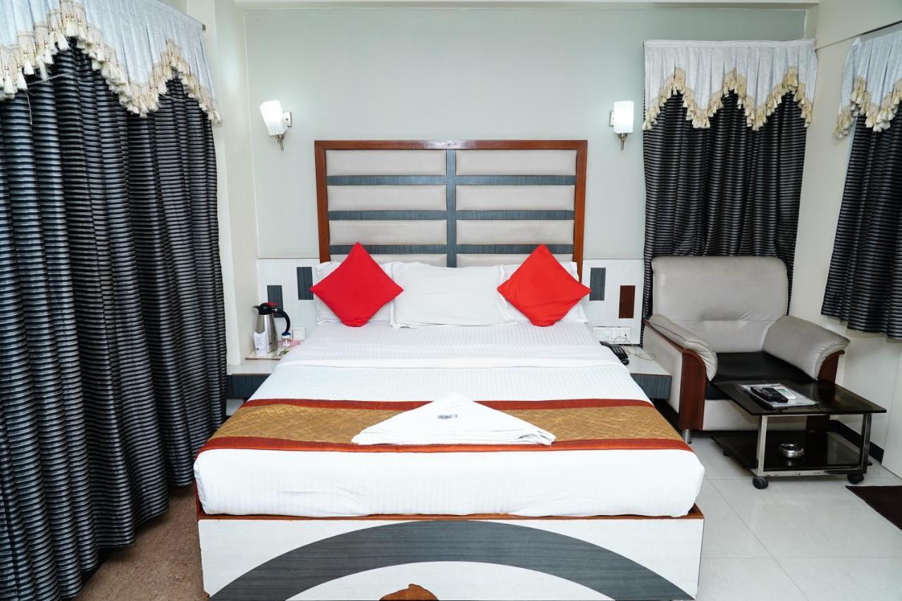 Marshall The Hotel Ahmedabad Exterior foto