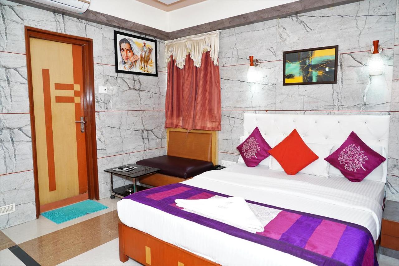 Marshall The Hotel Ahmedabad Exterior foto