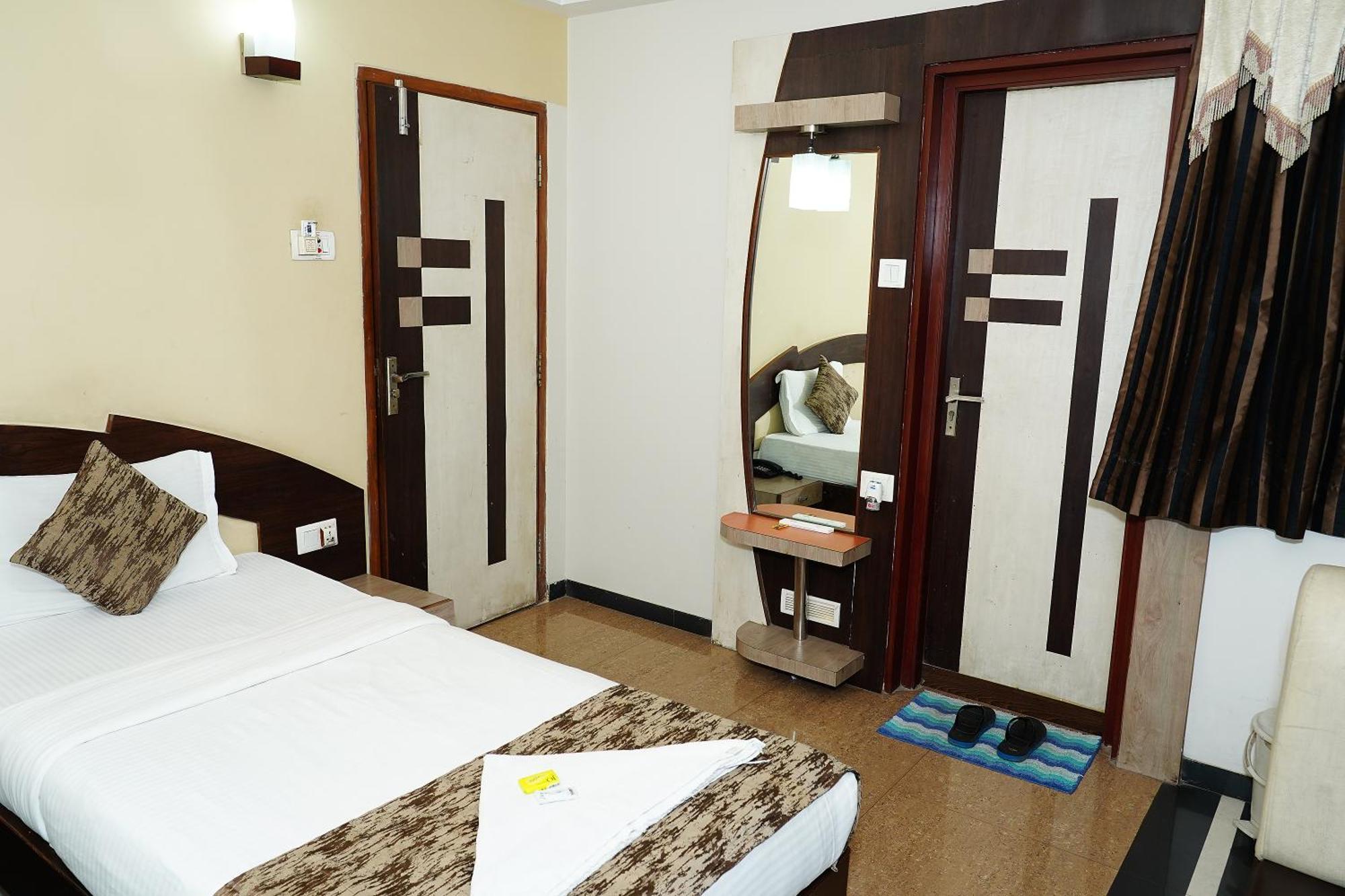 Marshall The Hotel Ahmedabad Exterior foto