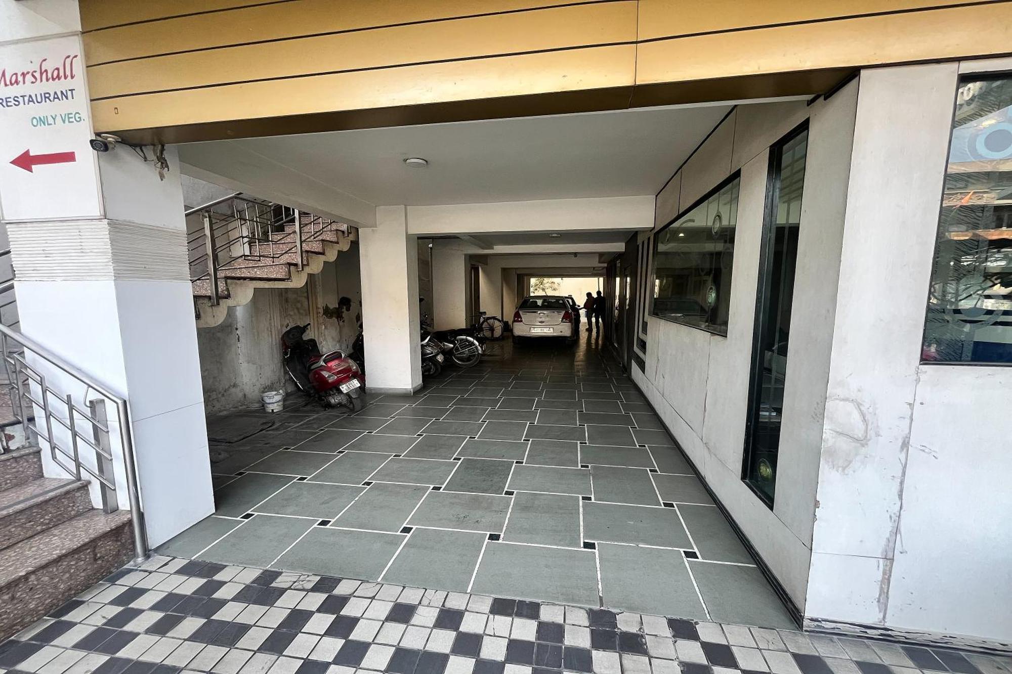 Marshall The Hotel Ahmedabad Exterior foto